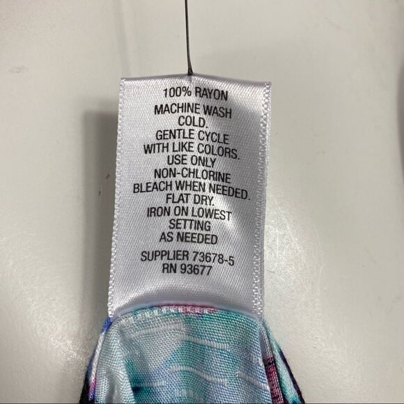 3For$20 East 5th Floral Batwing Blouse Size: Large & XL Blue Pink Nwt - Picture 5 of 5